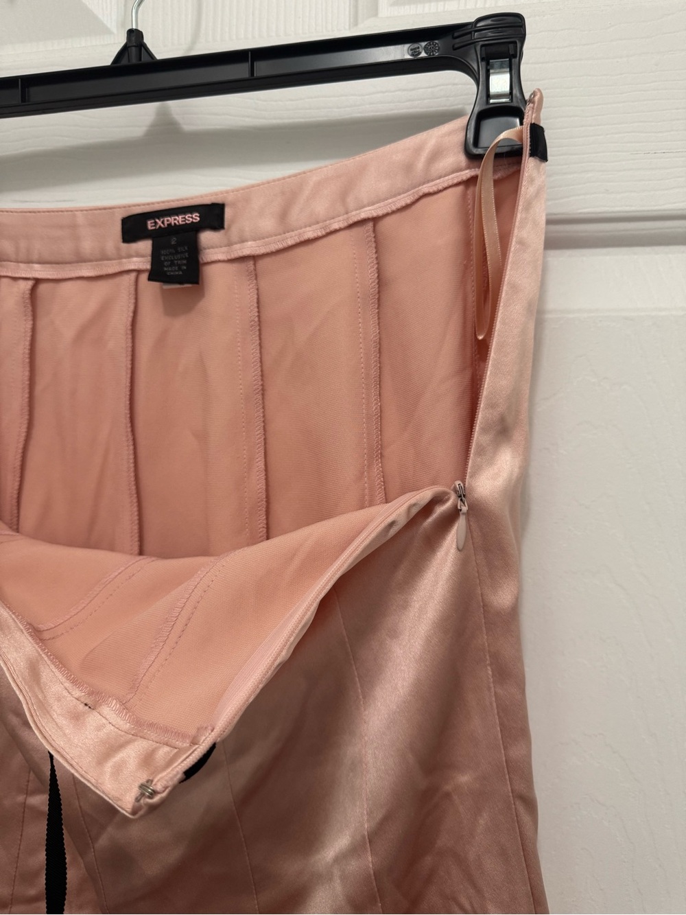Y2K Style Express Blush Pink A-Line 100% Silk Skirt with Black Trim - Picture 15 of 15